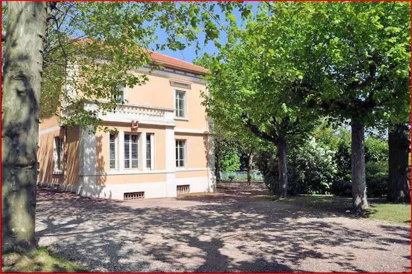 Villa Castel Maison-Table D'Hotes & Jardin-Refuge De Biodiversite Rillieux-la-Pape Zewnętrze zdjęcie
