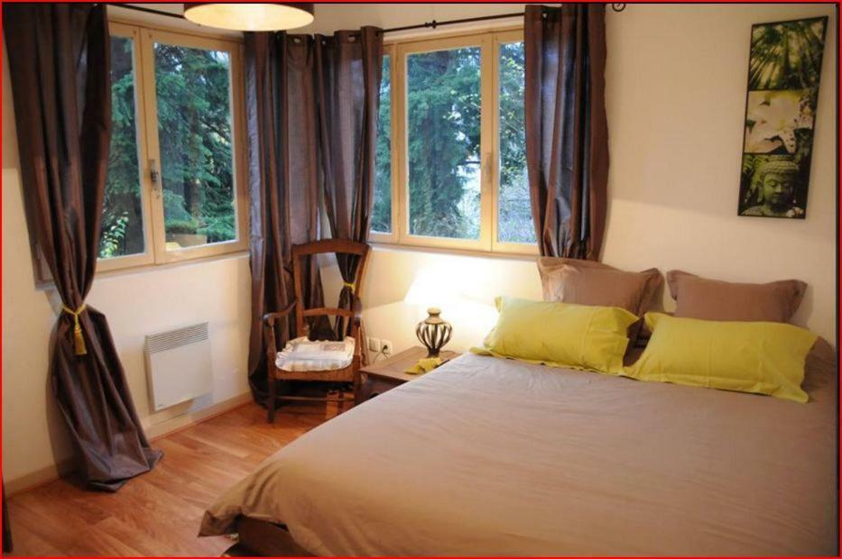 Villa Castel Maison-Table D'Hotes & Jardin-Refuge De Biodiversite Rillieux-la-Pape Zewnętrze zdjęcie